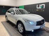Infiniti QX70