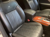 Infiniti QX70