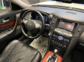 Infiniti QX70