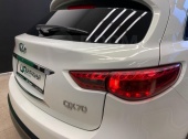 Infiniti QX70