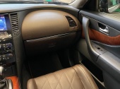 Infiniti QX70