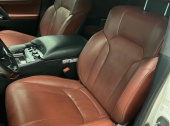 Lexus LX570