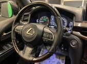 Lexus LX570