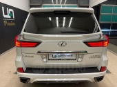 Lexus LX570