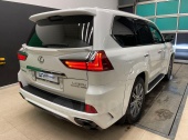 Lexus LX570