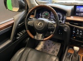 Lexus LX570