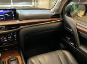 Lexus LX570