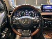 Lexus LX570