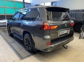 Lexus LX570