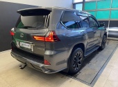 Lexus LX570
