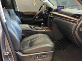 Lexus LX570