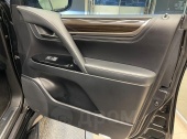 Lexus LX570