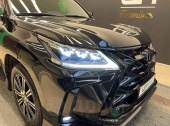 Lexus LX570