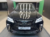 Lexus LX570