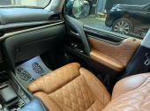 Lexus LX570