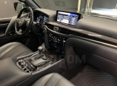 Lexus LX570