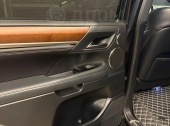Lexus LX570