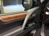 Lexus LX570