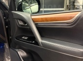 Lexus LX570